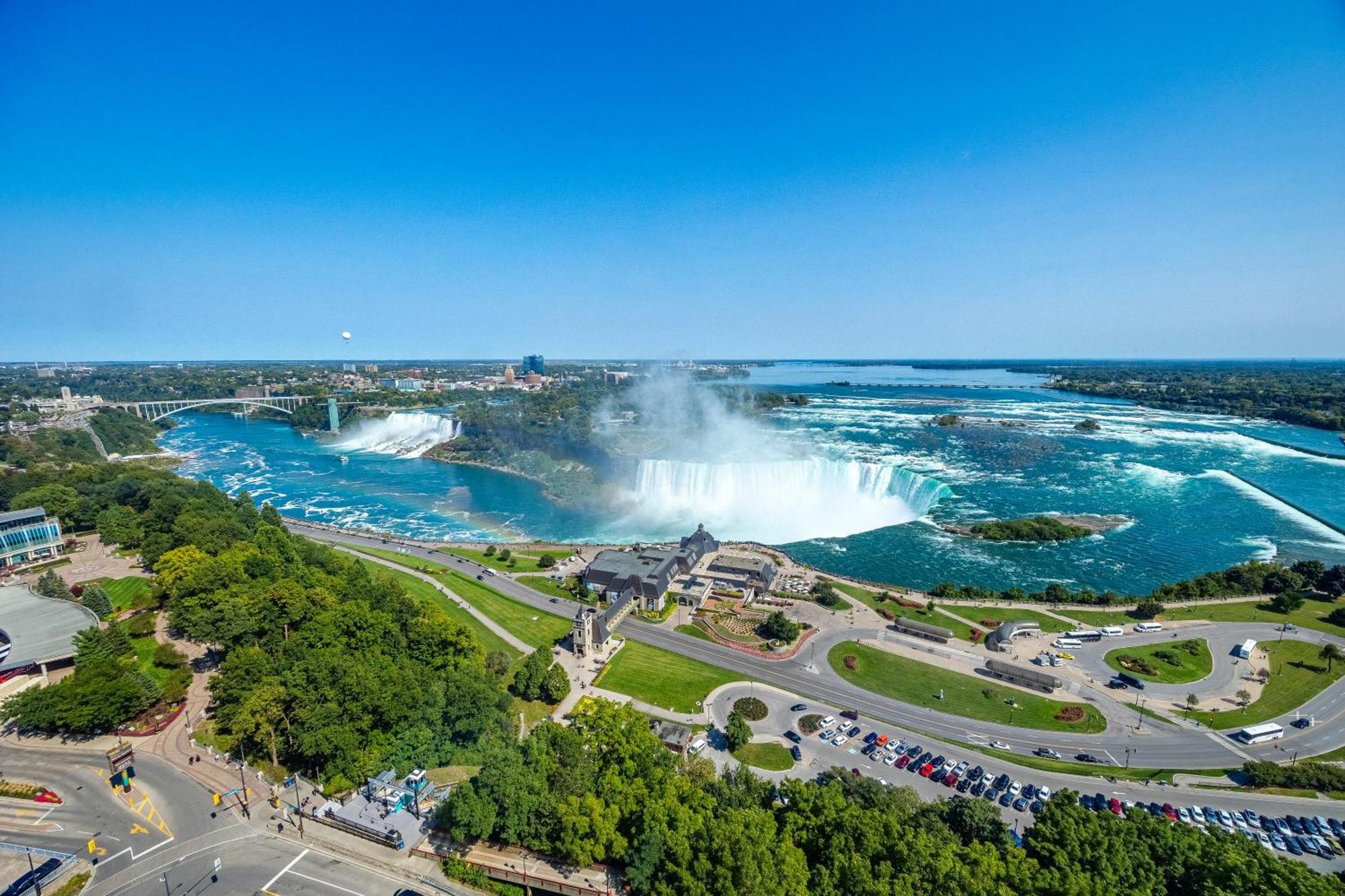 Tower Hotel At Fallsview Niagara Falls Exterior foto
