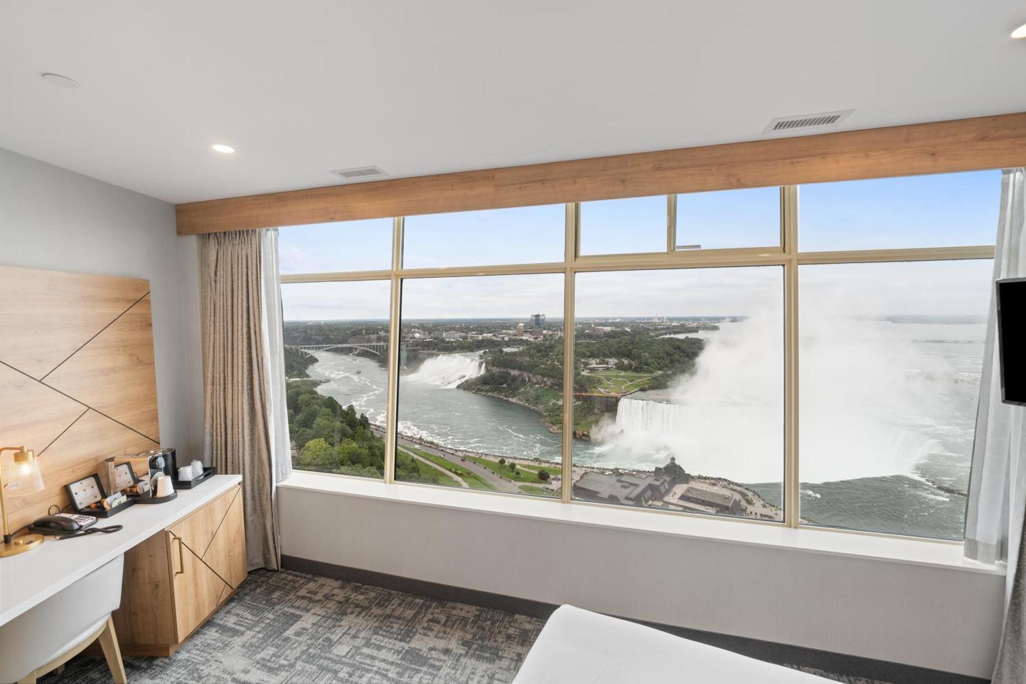 Tower Hotel At Fallsview Niagara Falls Exterior foto